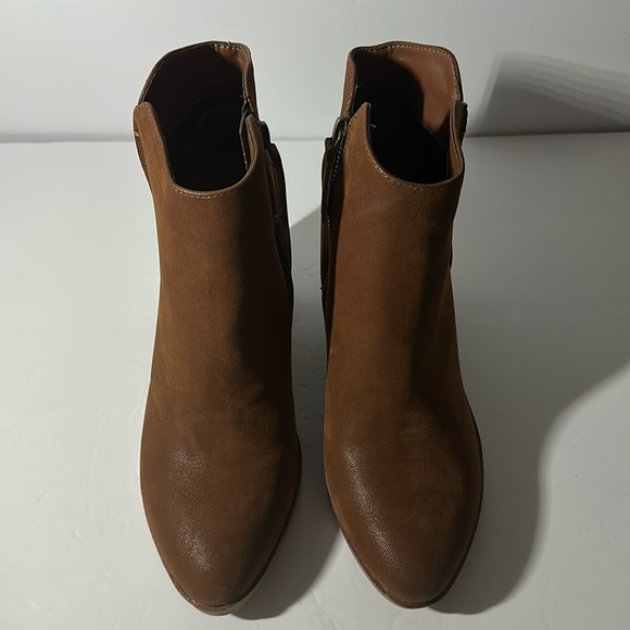 Mia Patton COG BRUS Ankle Booties Size 7.5 - Picture 1 of 10